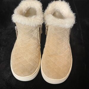 Kelly & Katie Quilted Cream Boots with Faux Fur